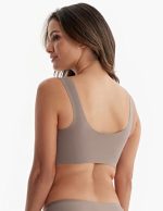 DClub Comfort Revolution Seamless Bra Easy lite Full-Coverage Wireless Everyday Bra with CloudSoft Comfort with Removable Pad. - Image 3