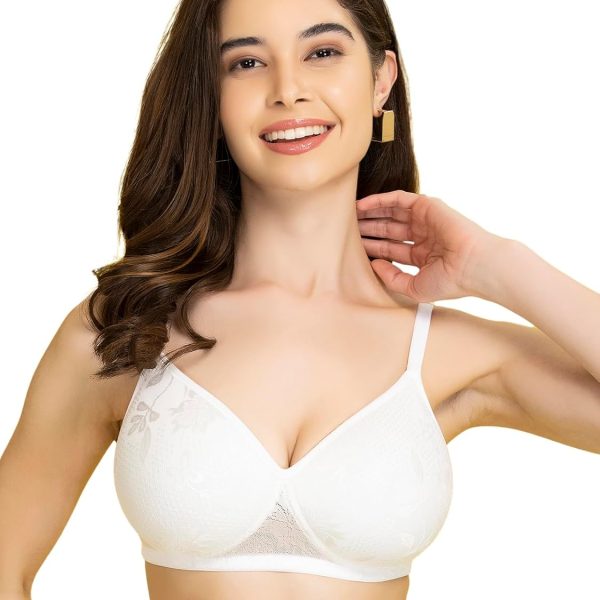 Clovia Women Lace Padded Non-Wired Bra