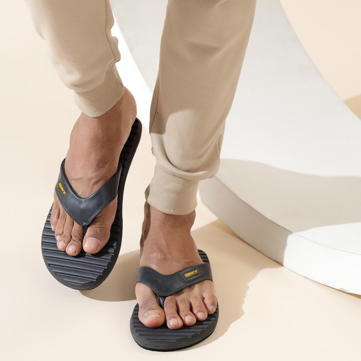 Sparx Men's SFG 99 Flip-Flop - Image 3