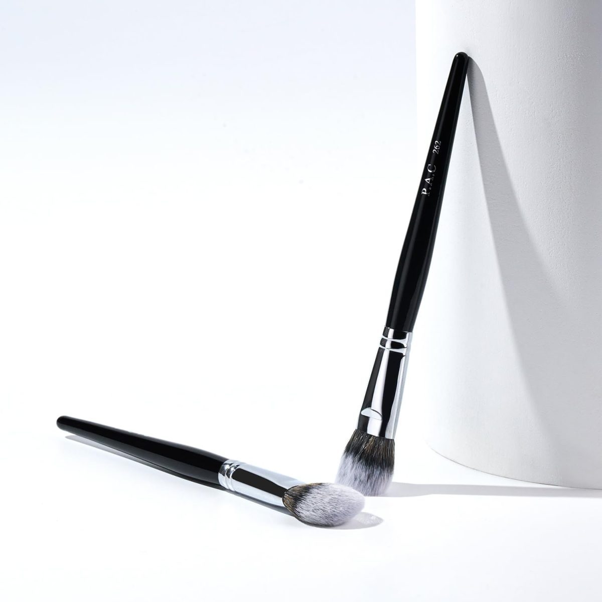 PAC Blush Brush 262 - Image 4