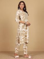 Varanga Women Thread Embroidered Yoke Floral Printed Kurta with Trouser - Image 3