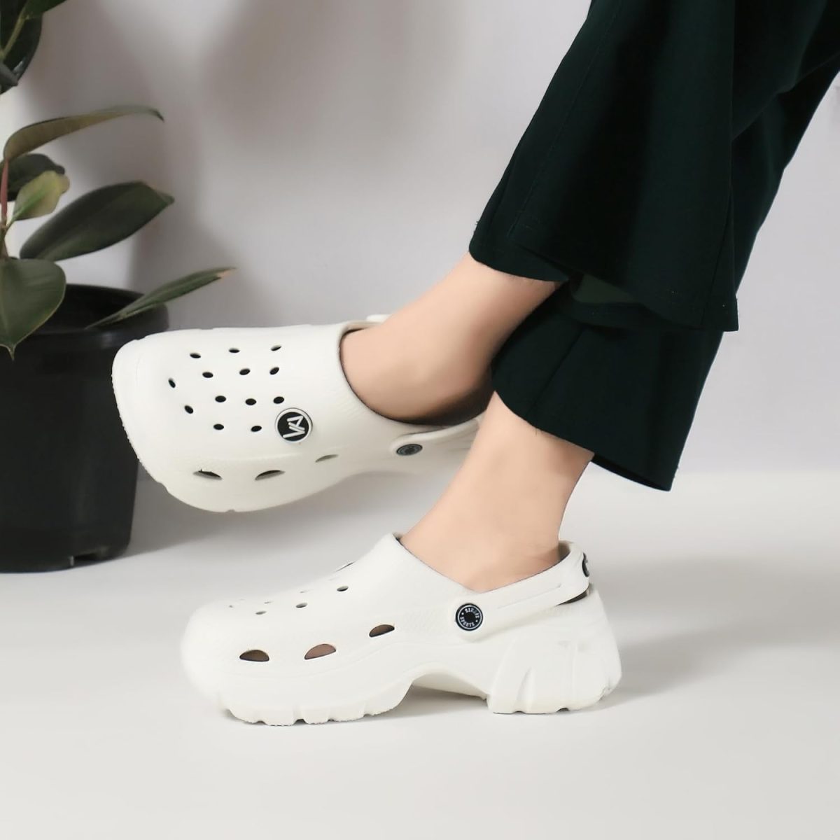 MILESTOE Serene Women's Lightweight Comfortable Waterproof Classic Clogs - Image 5