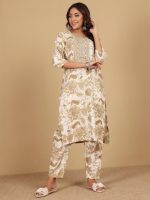Varanga Women Thread Embroidered Yoke Floral Printed Kurta with Trouser - Image 2