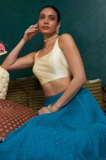 Soch Womens Taffeta Solid Sleeveless Padded Blouse - Image 2