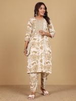 Varanga Women Thread Embroidered Yoke Floral Printed Kurta with Trouser - Image 8
