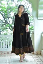 Yash Gallery Women's Rayon Relaxed Fit Angrakha Kurta - Image 2
