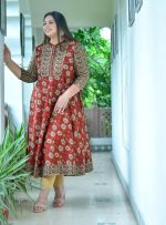 Yash Gallery Women's Cotton Relaxed Fit Anarkali Floral Printed Kurta - Image 3