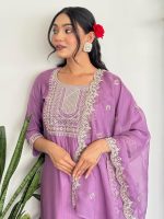 Alvami Women's Silk Kurta Set - Image 2